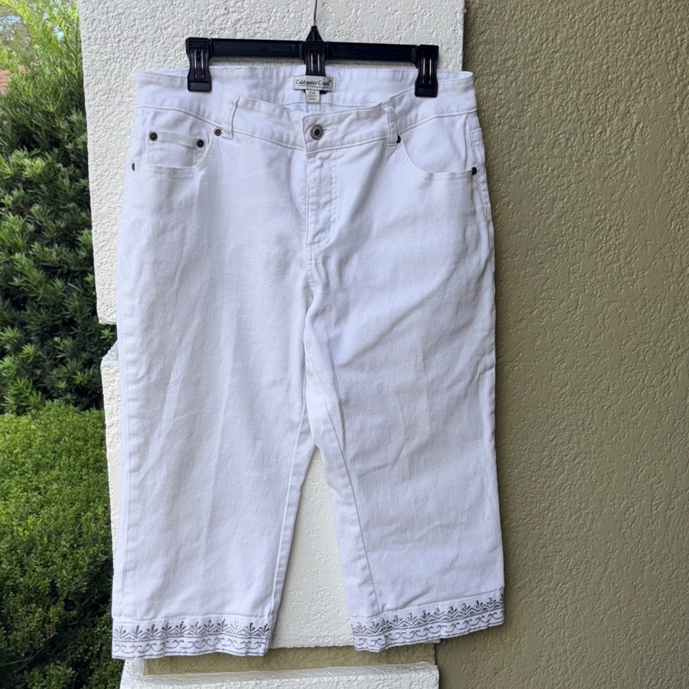 Coldwater Creek white cropped capri embroidered hem natural fit jeans